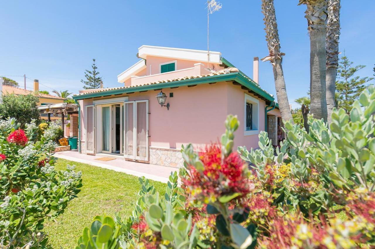 Vila Fronte Spiaggia Zoe Augusta Exteriér fotografie