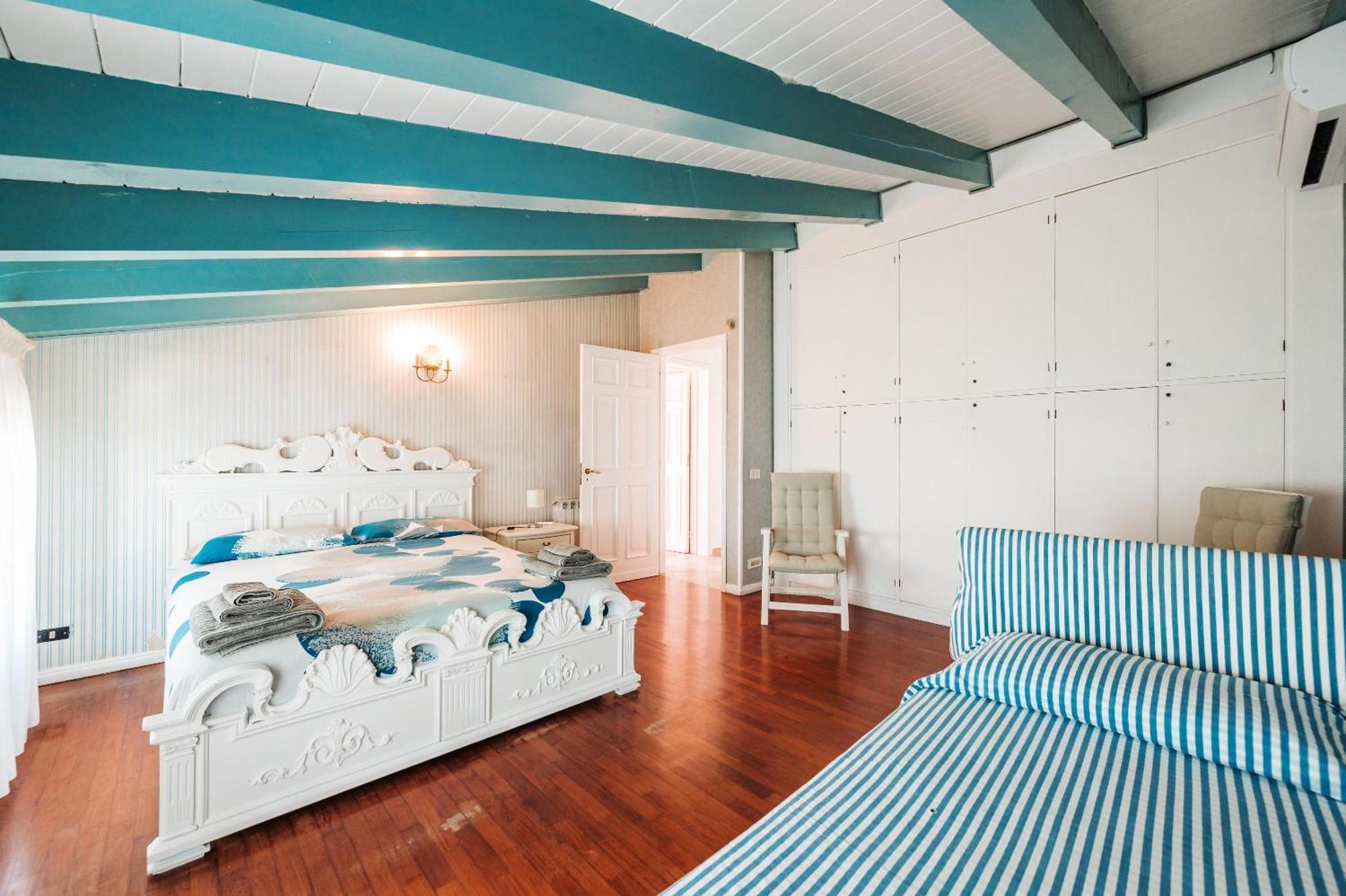 Vila Fronte Spiaggia Zoe Augusta Exteriér fotografie