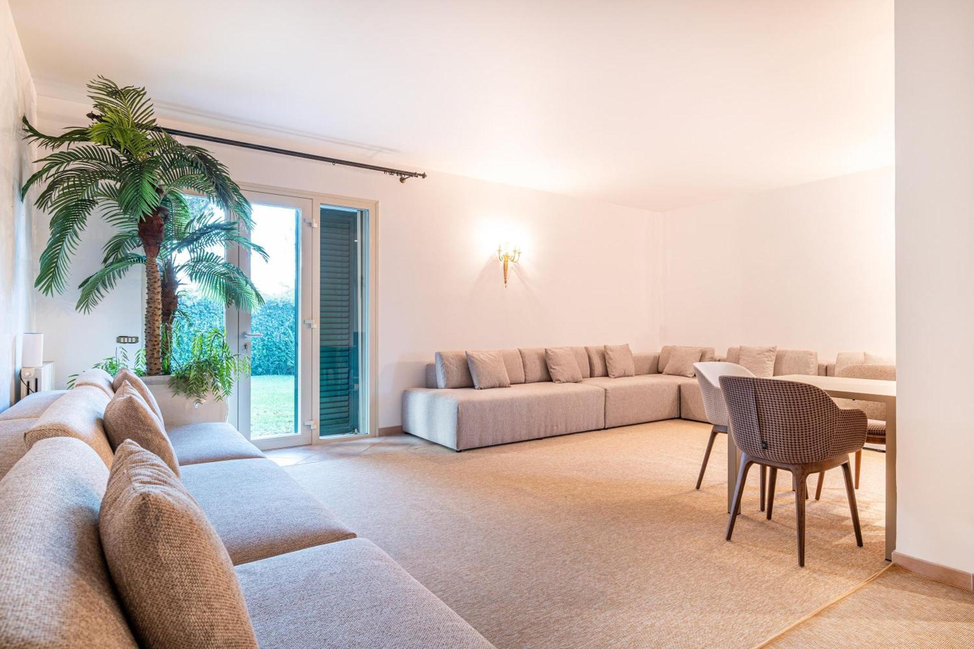 Vila Fronte Spiaggia Zoe Augusta Exteriér fotografie
