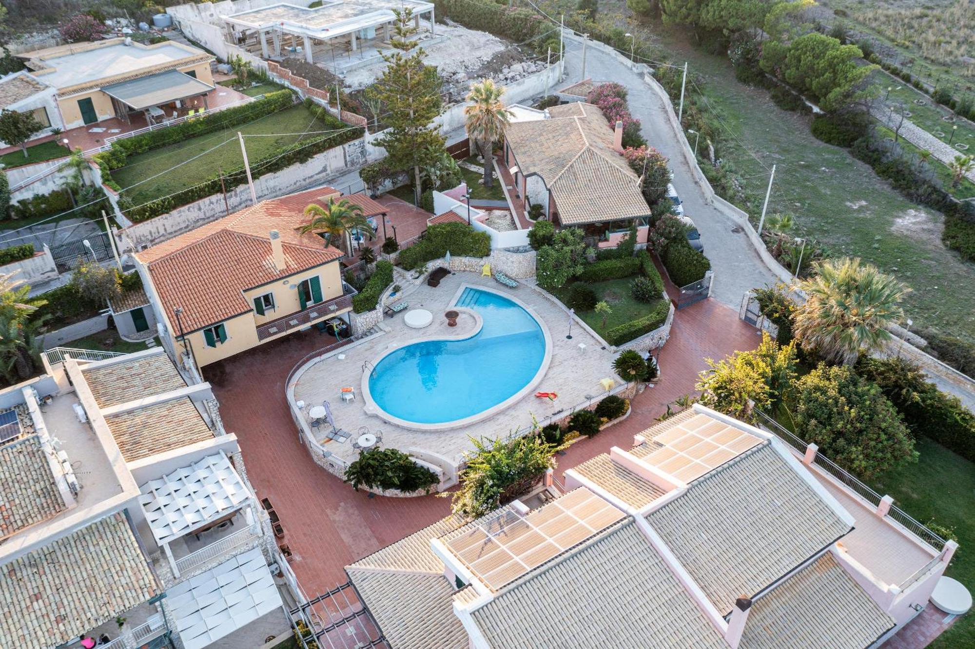 Vila Fronte Spiaggia Zoe Augusta Exteriér fotografie