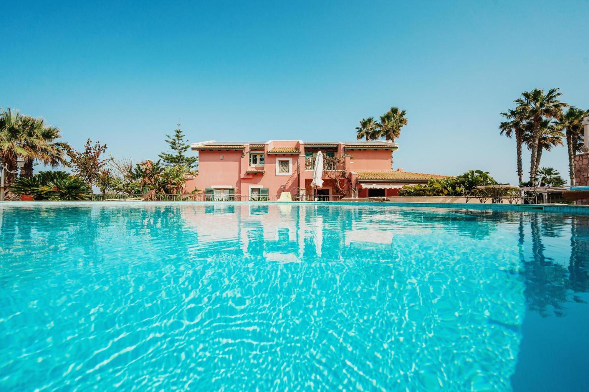 Vila Fronte Spiaggia Zoe Augusta Exteriér fotografie